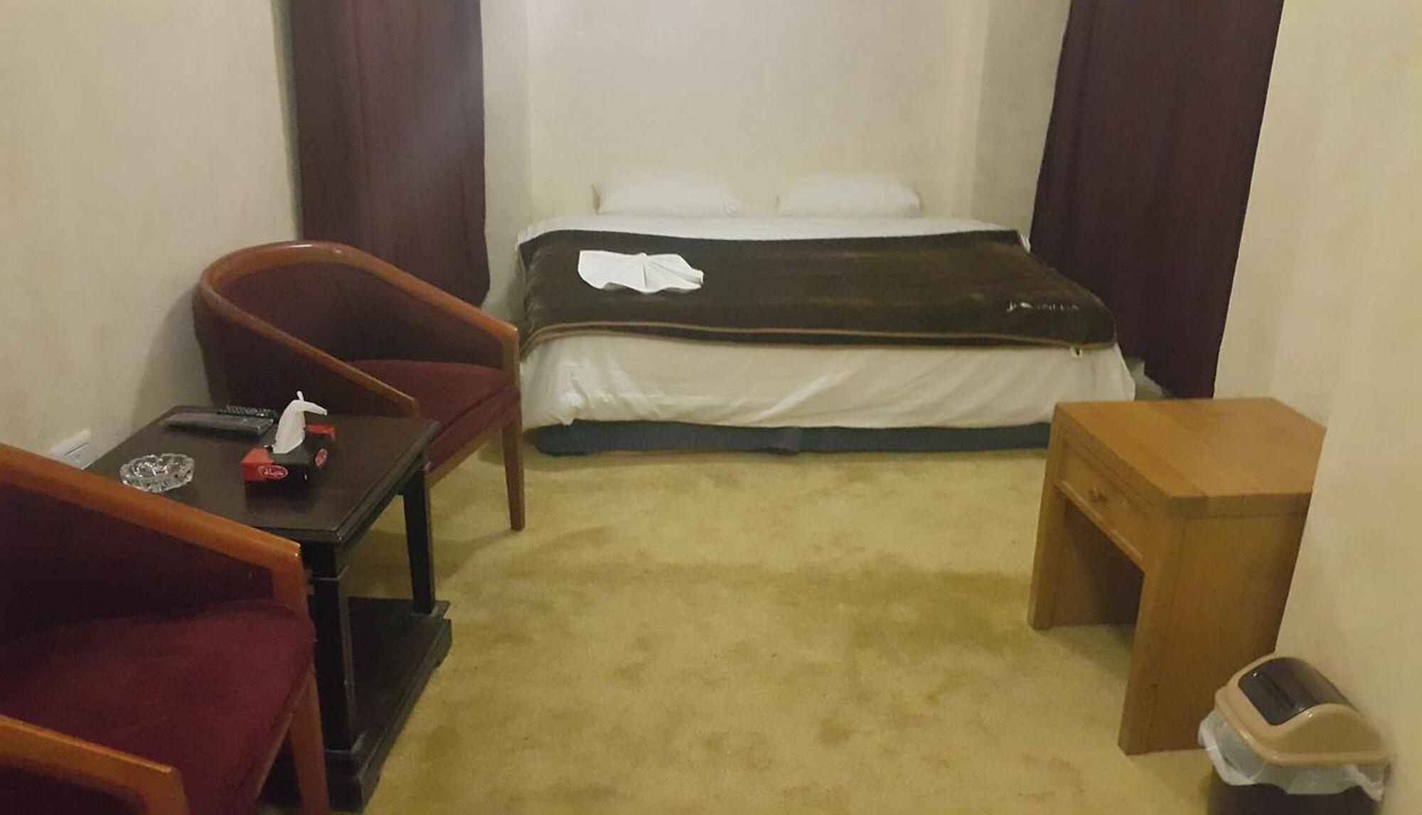 Al-Houriat Hotel Amman Extérieur photo