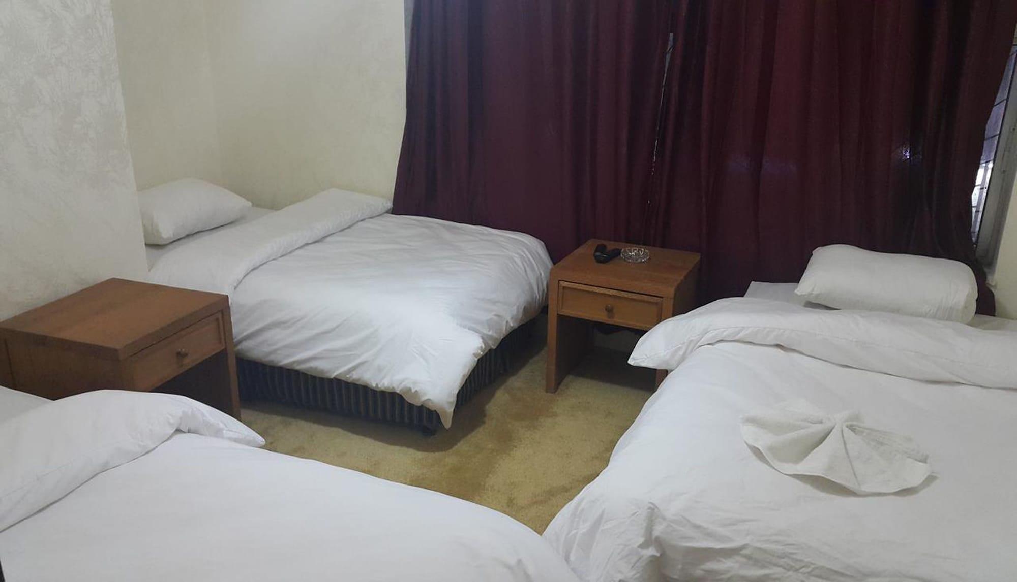 Al-Houriat Hotel Amman Extérieur photo