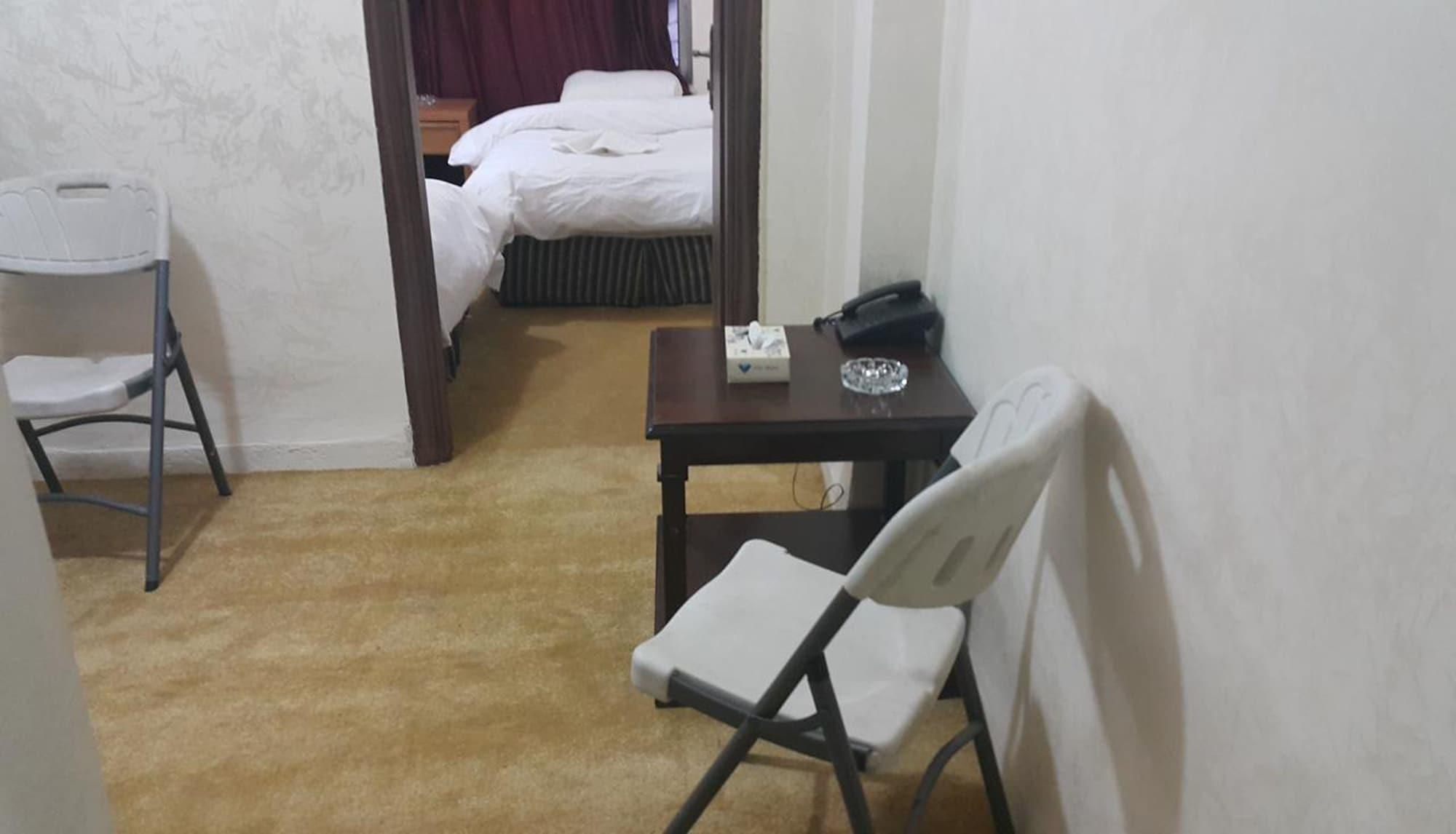 Al-Houriat Hotel Amman Extérieur photo