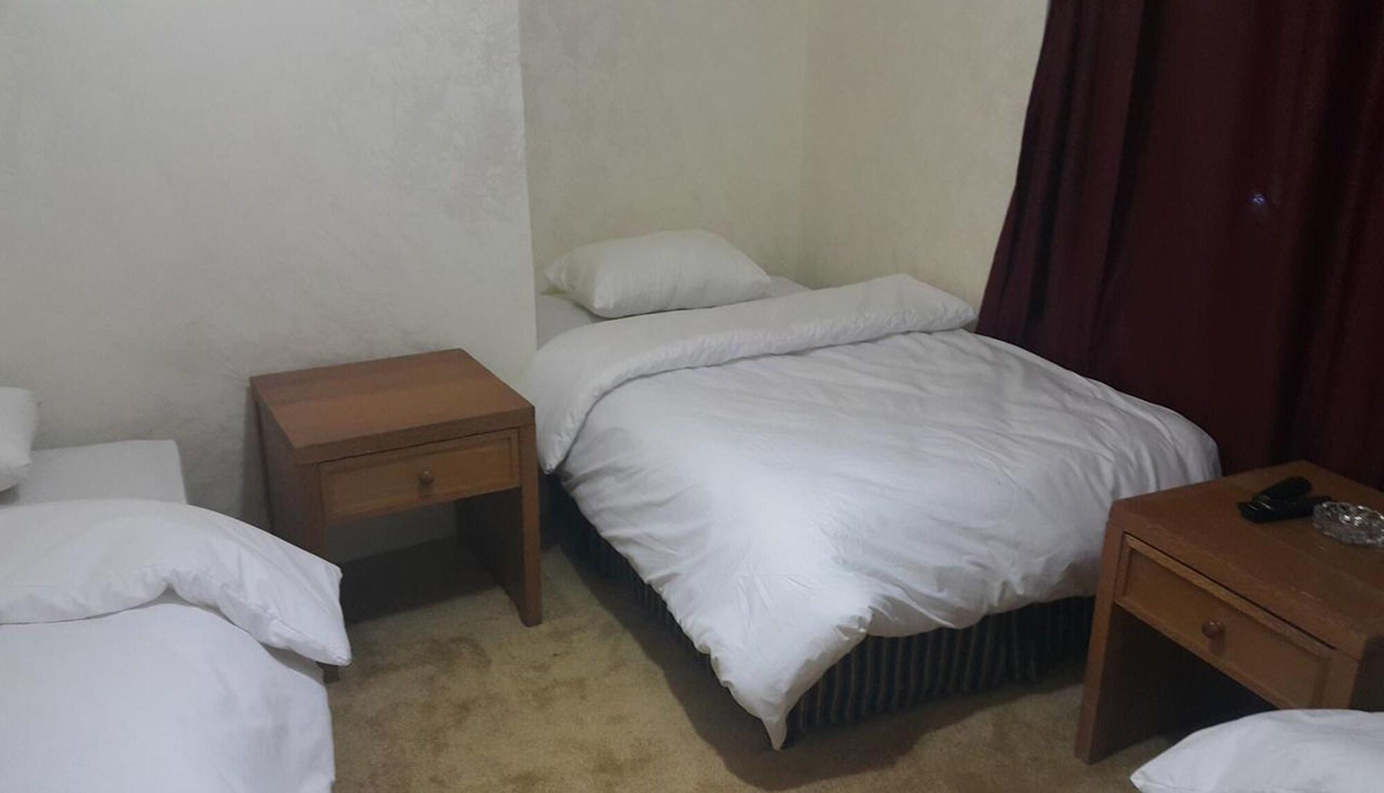 Al-Houriat Hotel Amman Extérieur photo