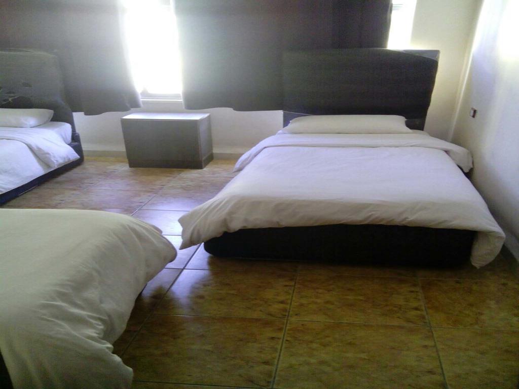 Al-Houriat Hotel Amman Extérieur photo