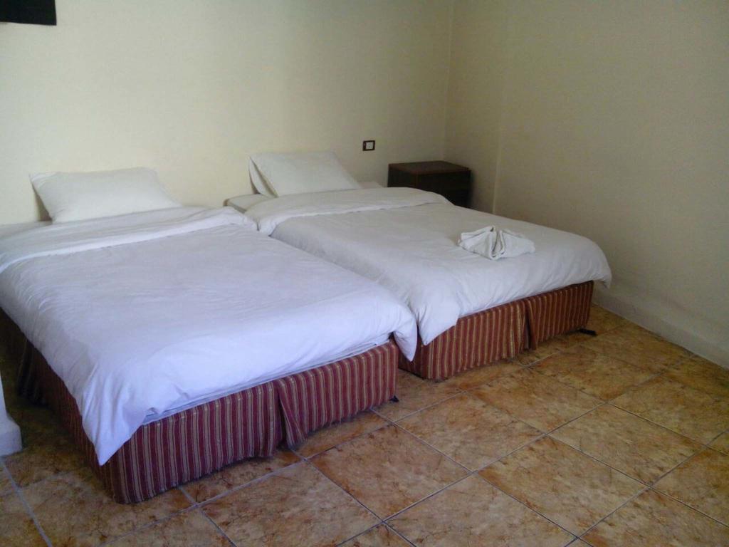 Al-Houriat Hotel Amman Extérieur photo