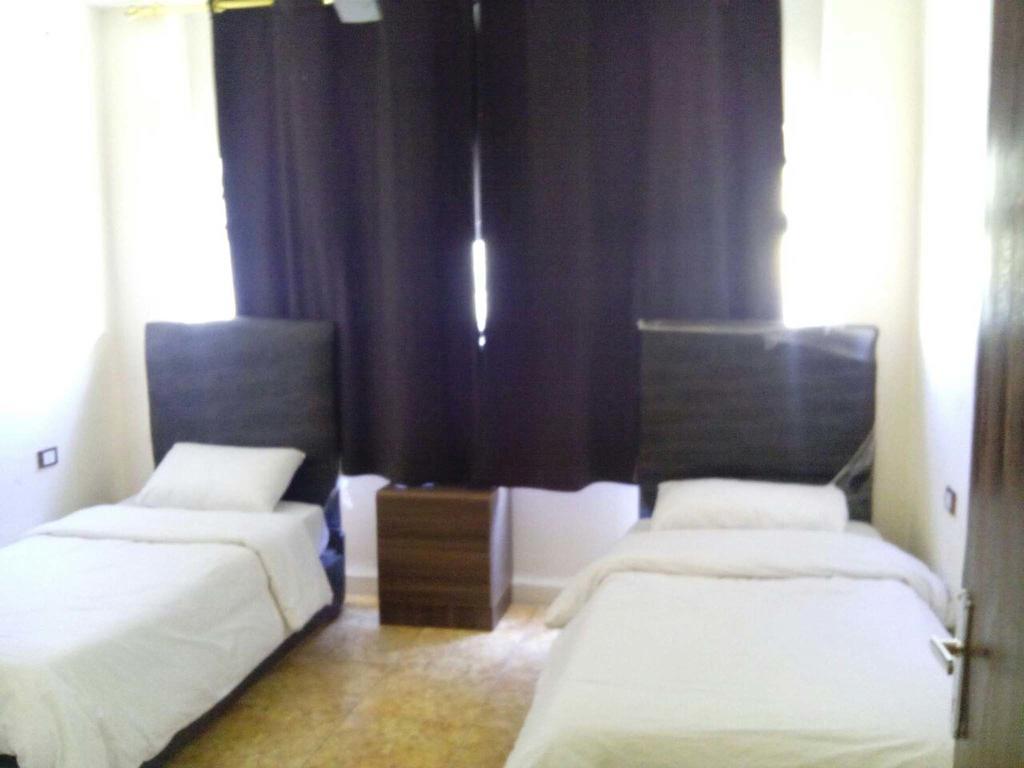 Al-Houriat Hotel Amman Extérieur photo
