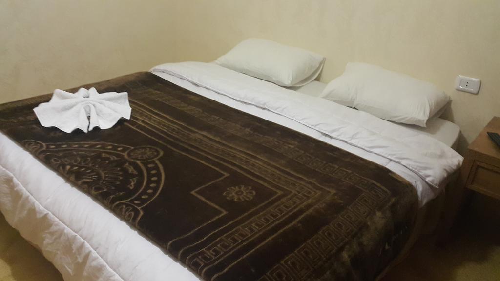Al-Houriat Hotel Amman Extérieur photo