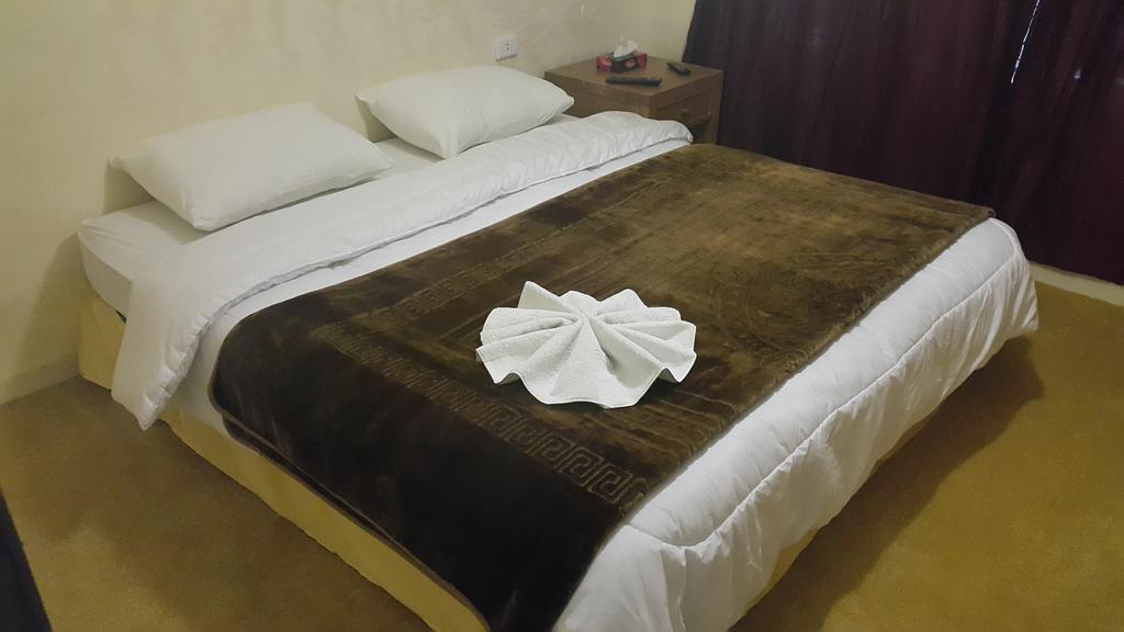 Al-Houriat Hotel Amman Extérieur photo