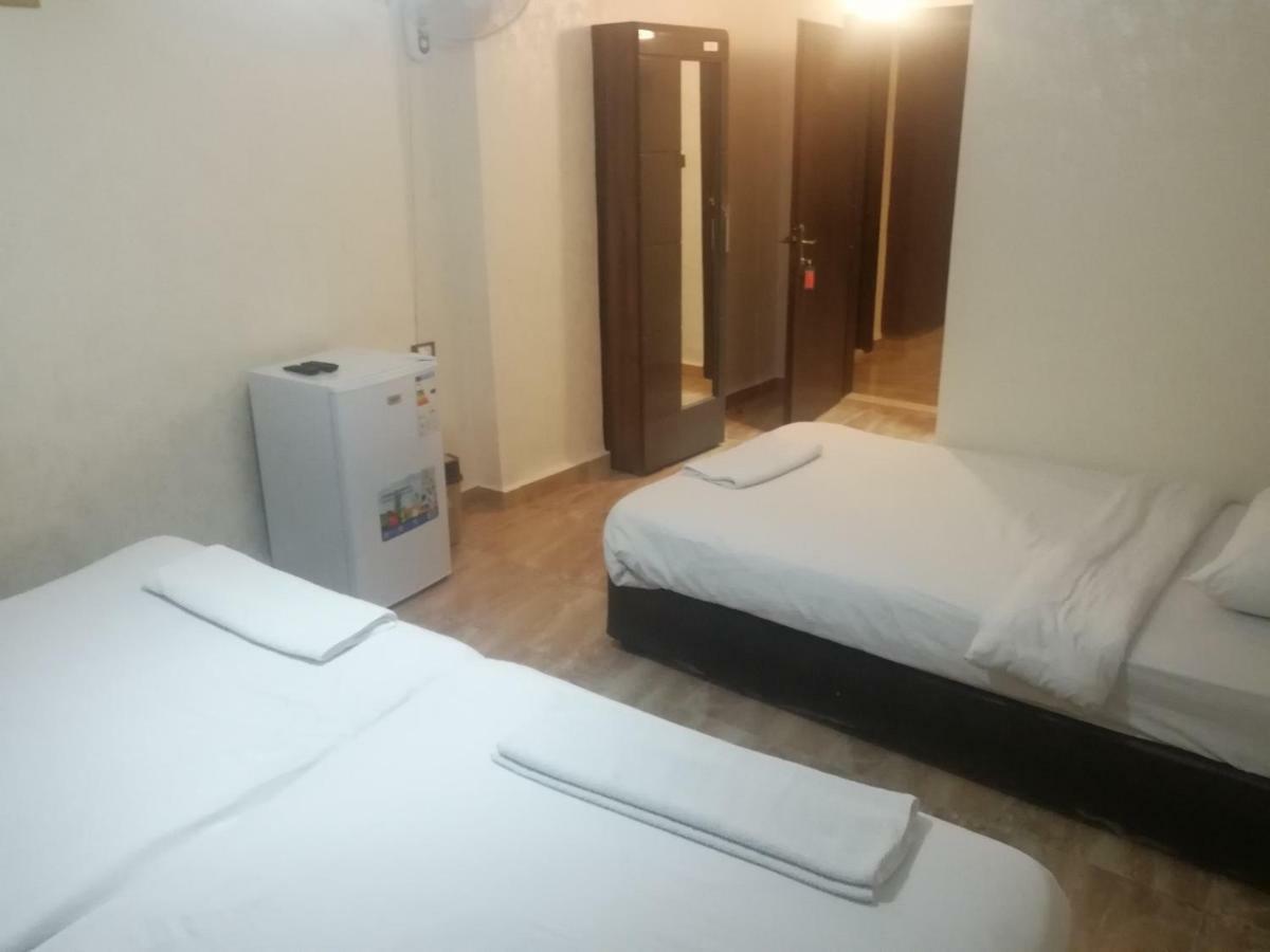 Al-Houriat Hotel Amman Extérieur photo