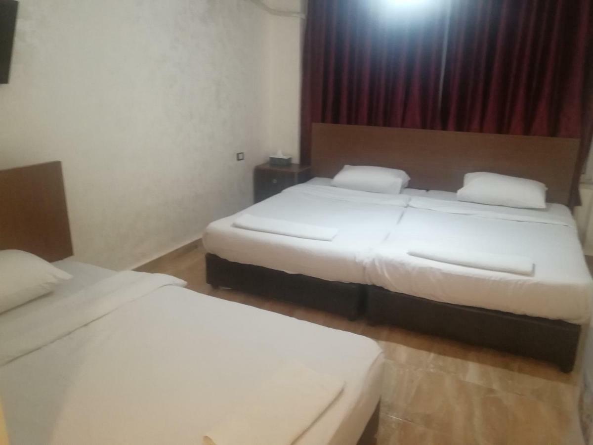 Al-Houriat Hotel Amman Extérieur photo