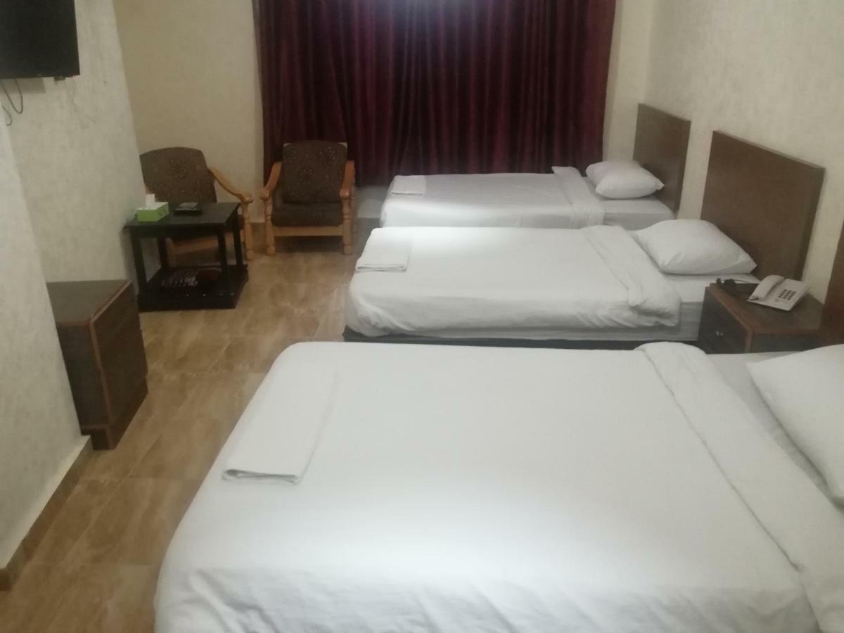 Al-Houriat Hotel Amman Extérieur photo
